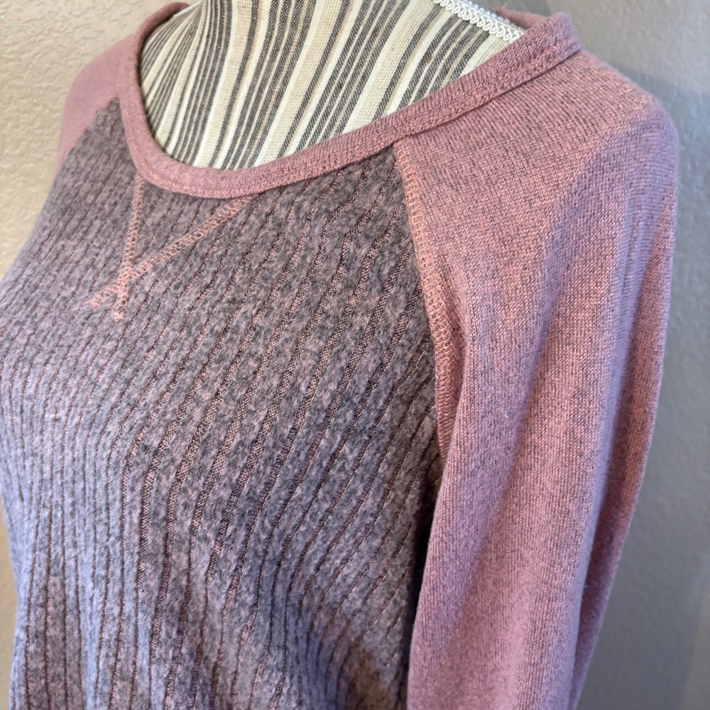 Lucky Brand Top Medium Pink Gray Heathered Knit Long Sleeve Ribbed Cozy Stretch - Picture 8 of 14